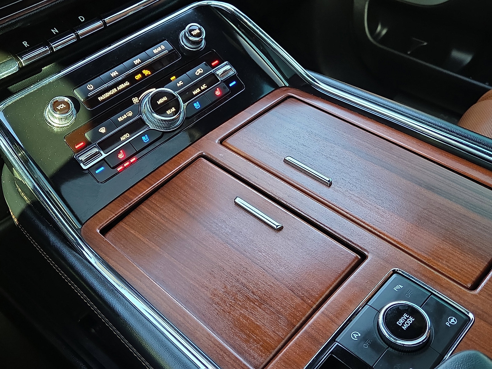 Used 2019 Lincoln Navigator L Reserve image 14