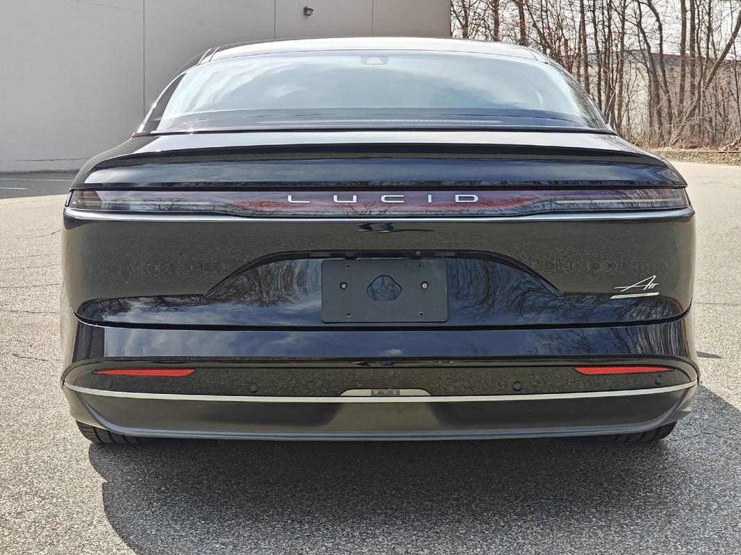 Used 2024 Lucid Air Grand Touring image 4