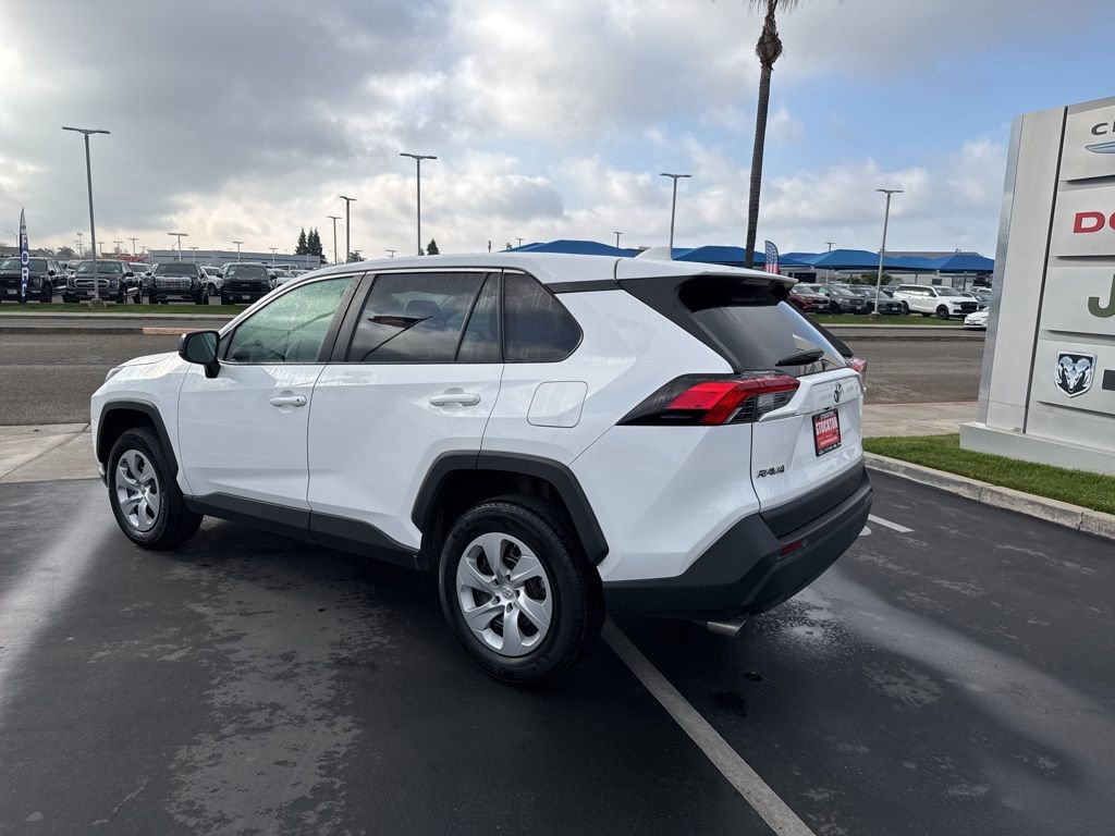 Used 2024 Toyota RAV4 LE image 7