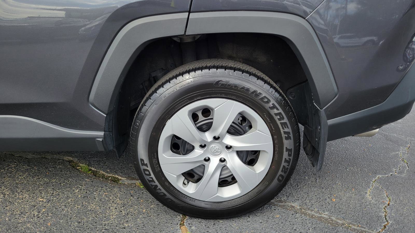 Used 2023 Toyota RAV4 LE image 11