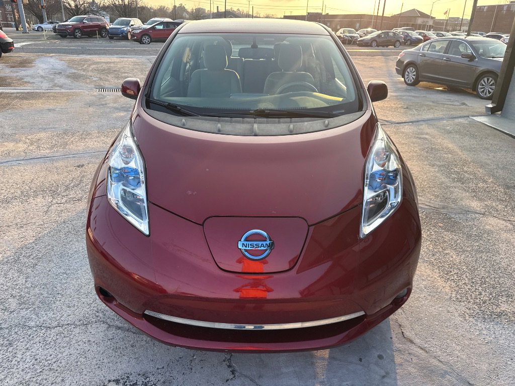Used 2015 Nissan Leaf SV w/ LED & Quick Charge Package FWD image 5