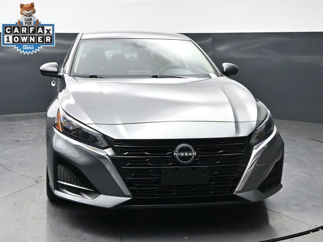 Used 2025 Nissan Altima 2.5 SV image 2