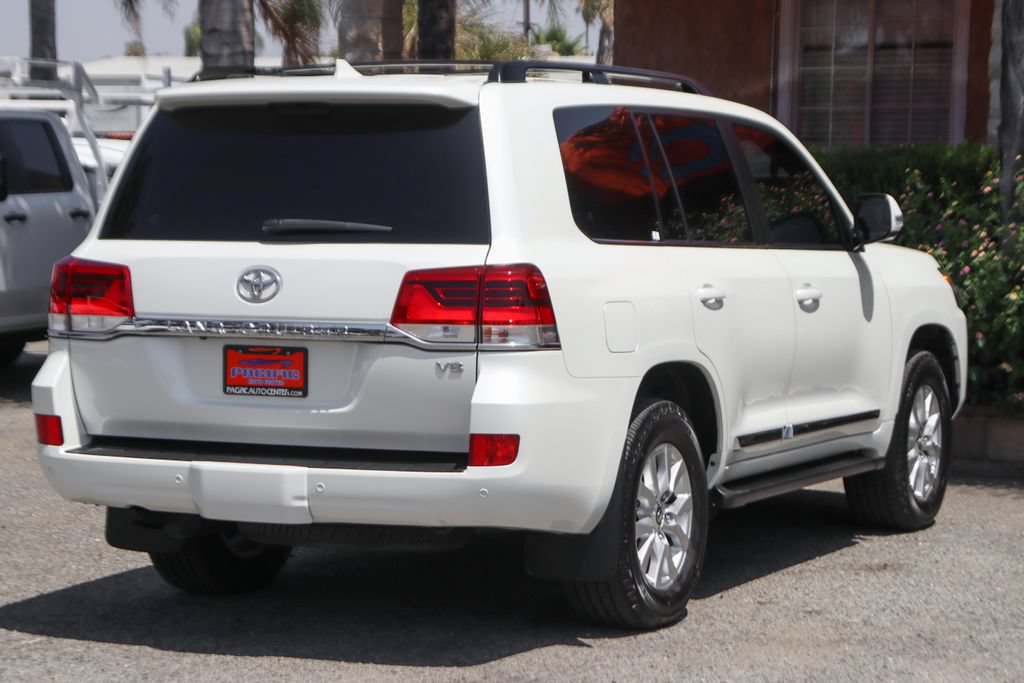 Used 2018 Toyota Land Cruiser AWD/4WD image 12