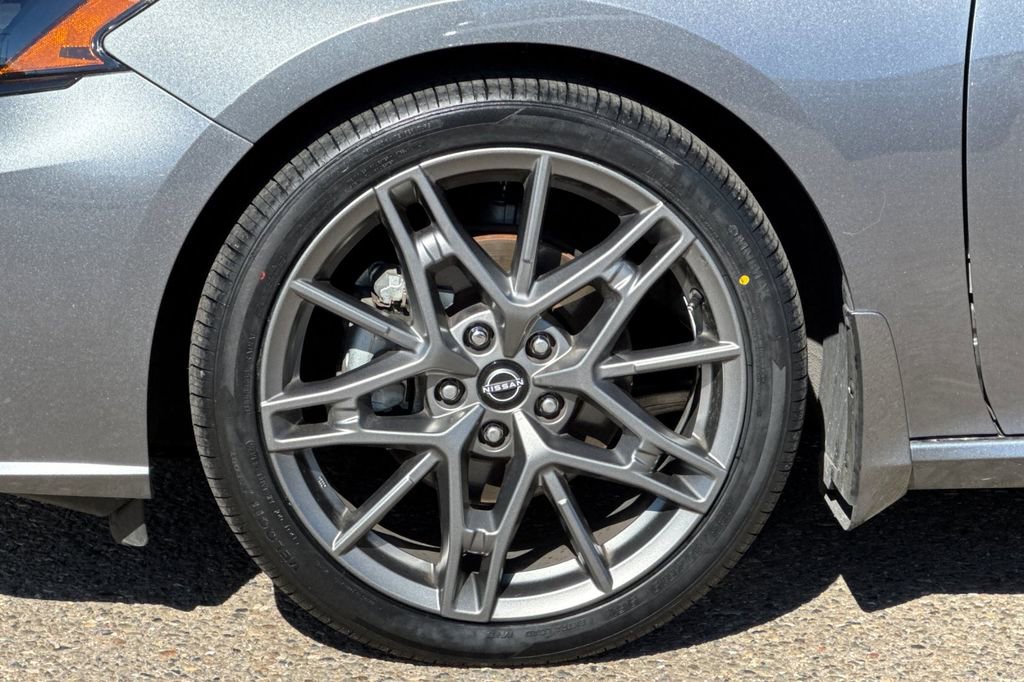 Used 2023 Nissan Altima 2.0 SR image 26