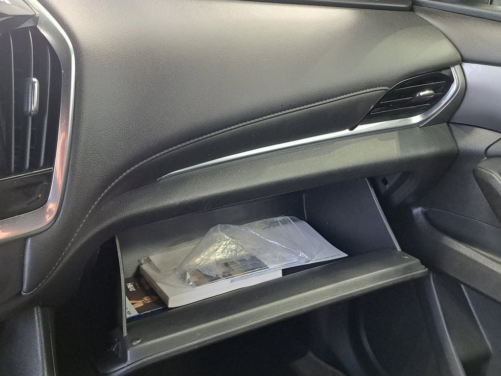 Used 2023 Chevrolet Traverse LT image 21