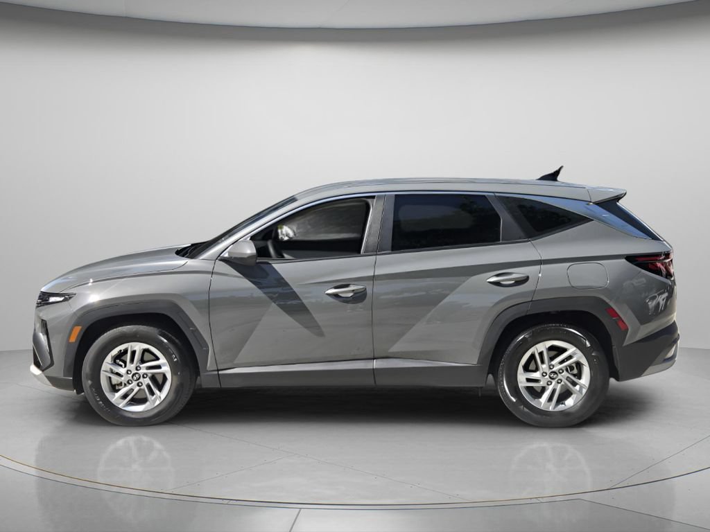 Used 2025 Hyundai Tucson SE FWD image 4