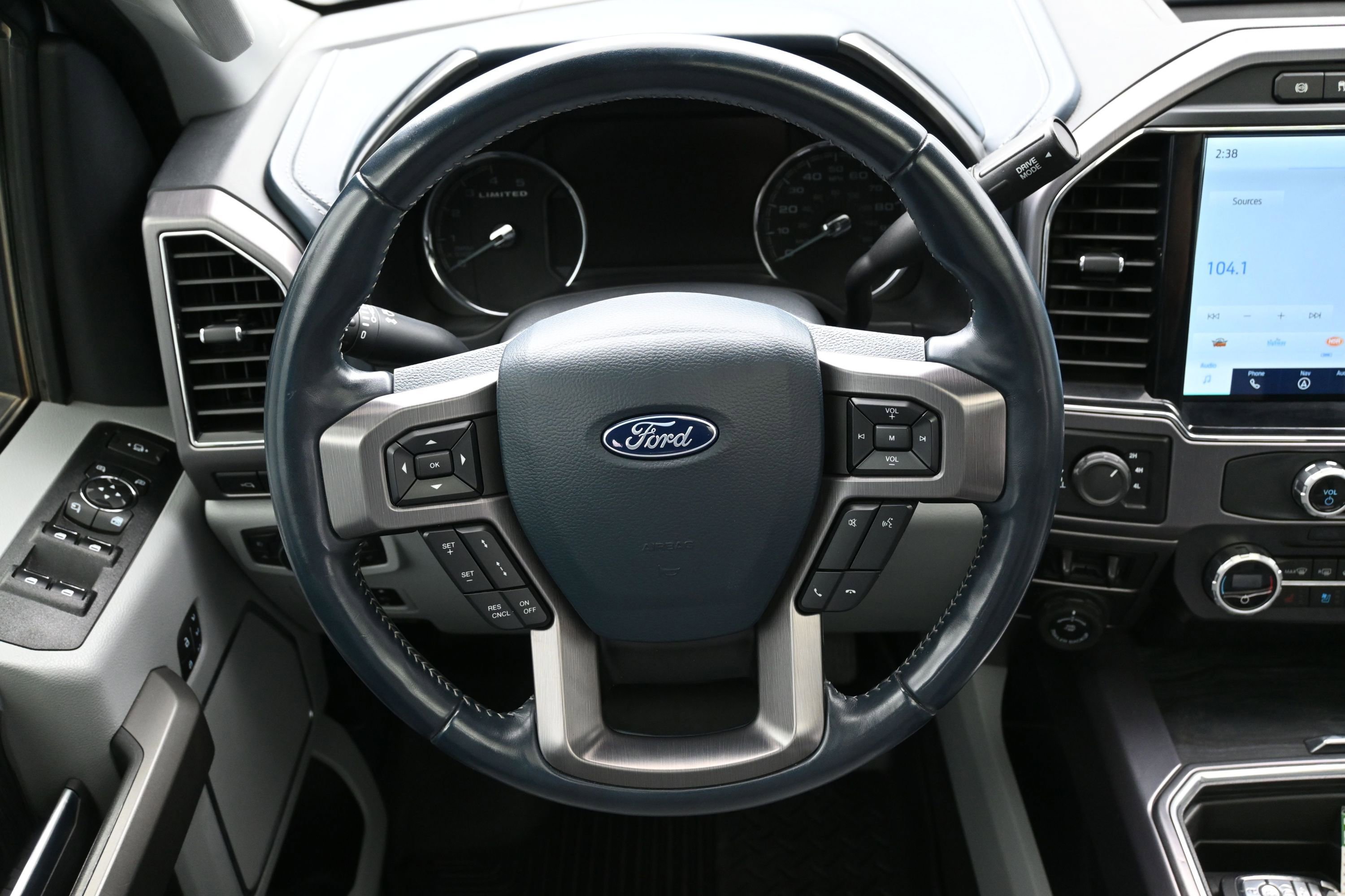 Used 2022 Ford F250 Limited w/ FX4 Off-Road Package AWD/4WD image 15