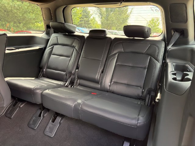 New 2026 Lincoln Navigator Reserve w/ Jet Appearance Package AWD/4WD image 14