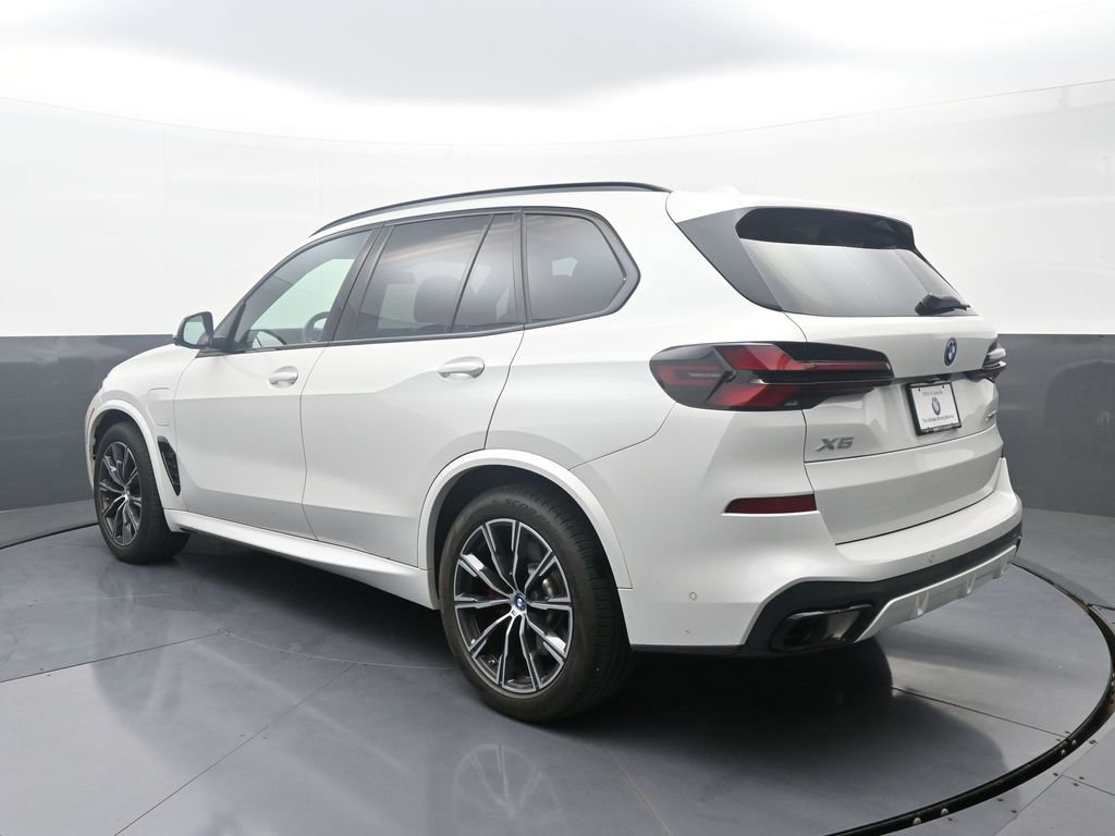 Used 2024 BMW X5 xDrive50e w/ Executive Package image 5