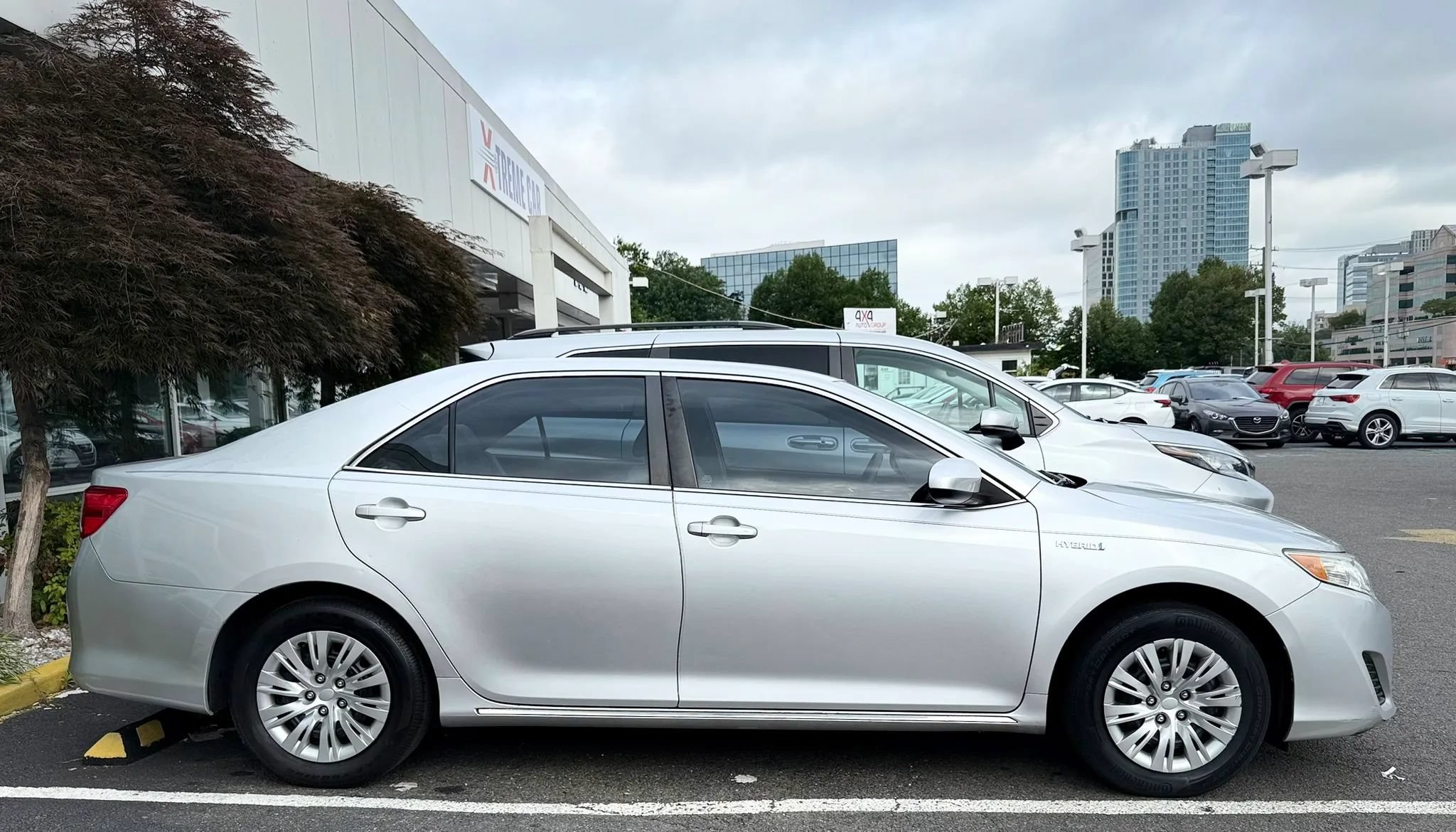 Used 2014 Toyota Camry LE FWD image 8