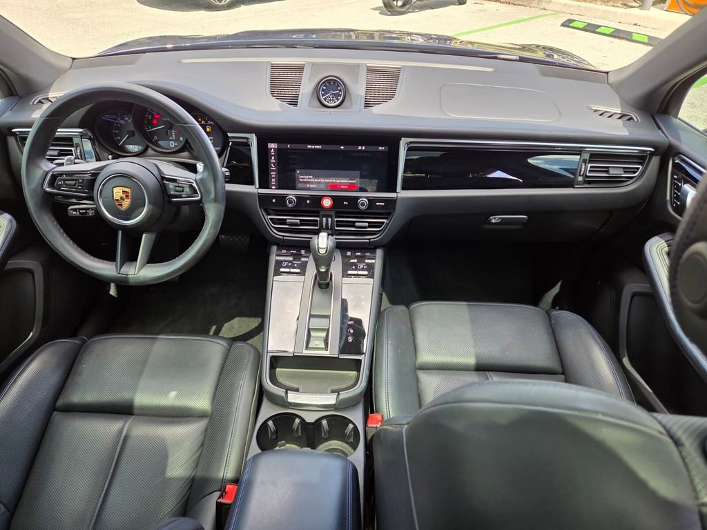 Used 2024 Porsche Macan w/ Premium Plus Package AWD/4WD image 27
