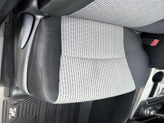 Used 2018 Toyota 4Runner SR5 AWD/4WD image 16