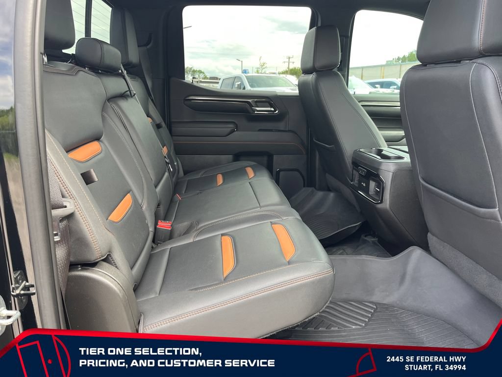 Used 2023 GMC Sierra 1500 AT4 w/ AT4 Premium Package AWD/4WD image 17