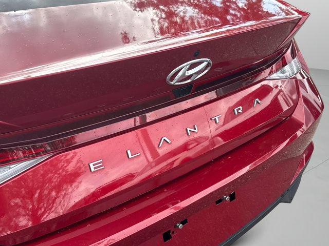 Used 2023 Hyundai Elantra SEL w/ Convenience Package FWD image 29