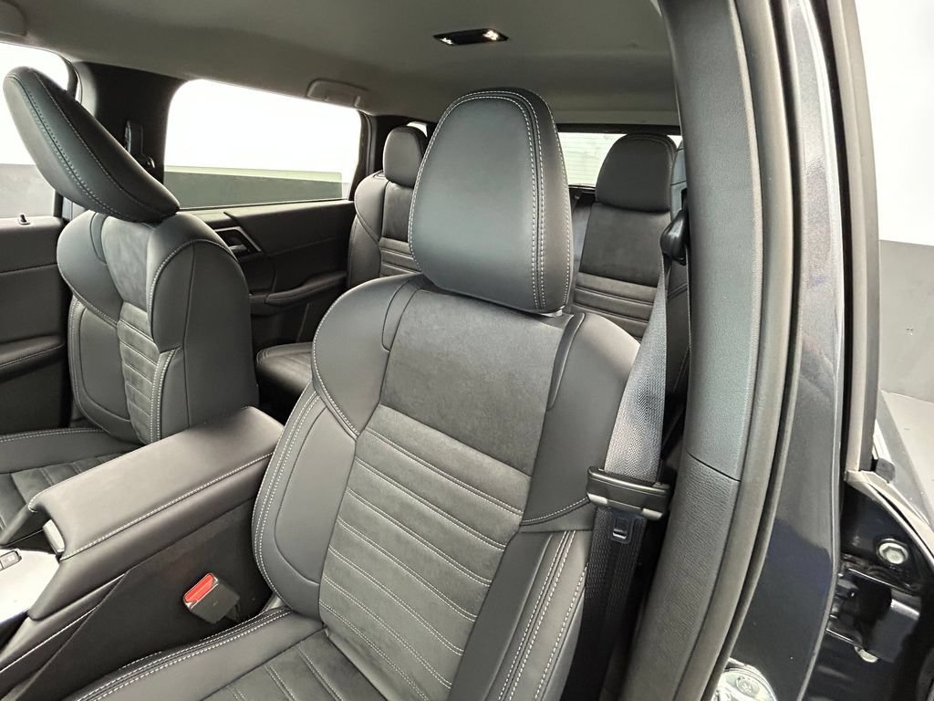 New 2026 Mitsubishi Outlander SE AWD/4WD image 11