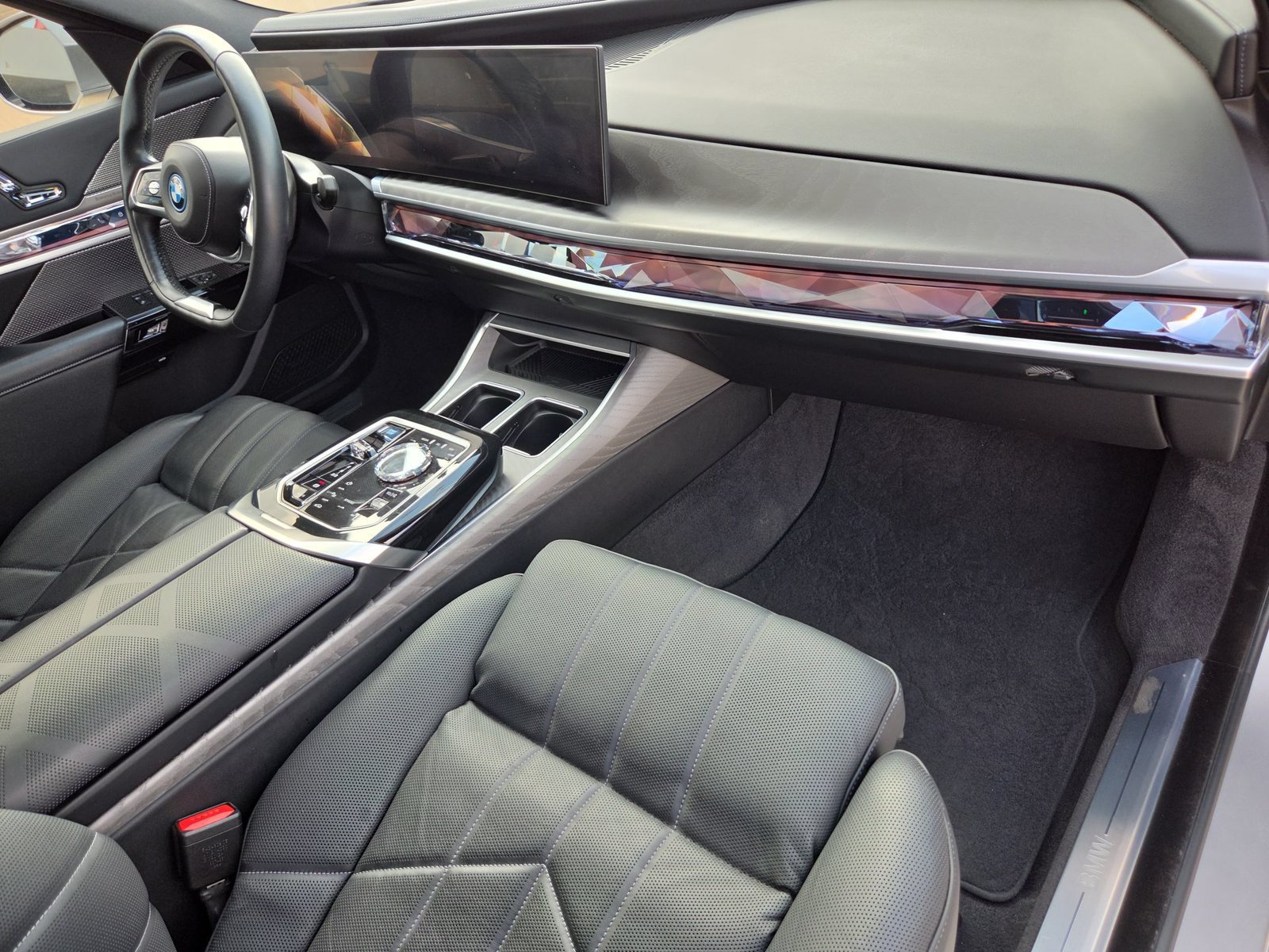 Used 2024 BMW i7 eDrive50 RWD image 29
