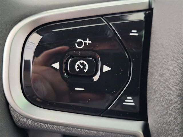 New 2026 Volvo XC90 B6 Plus w/ Protection Package Premier image 31