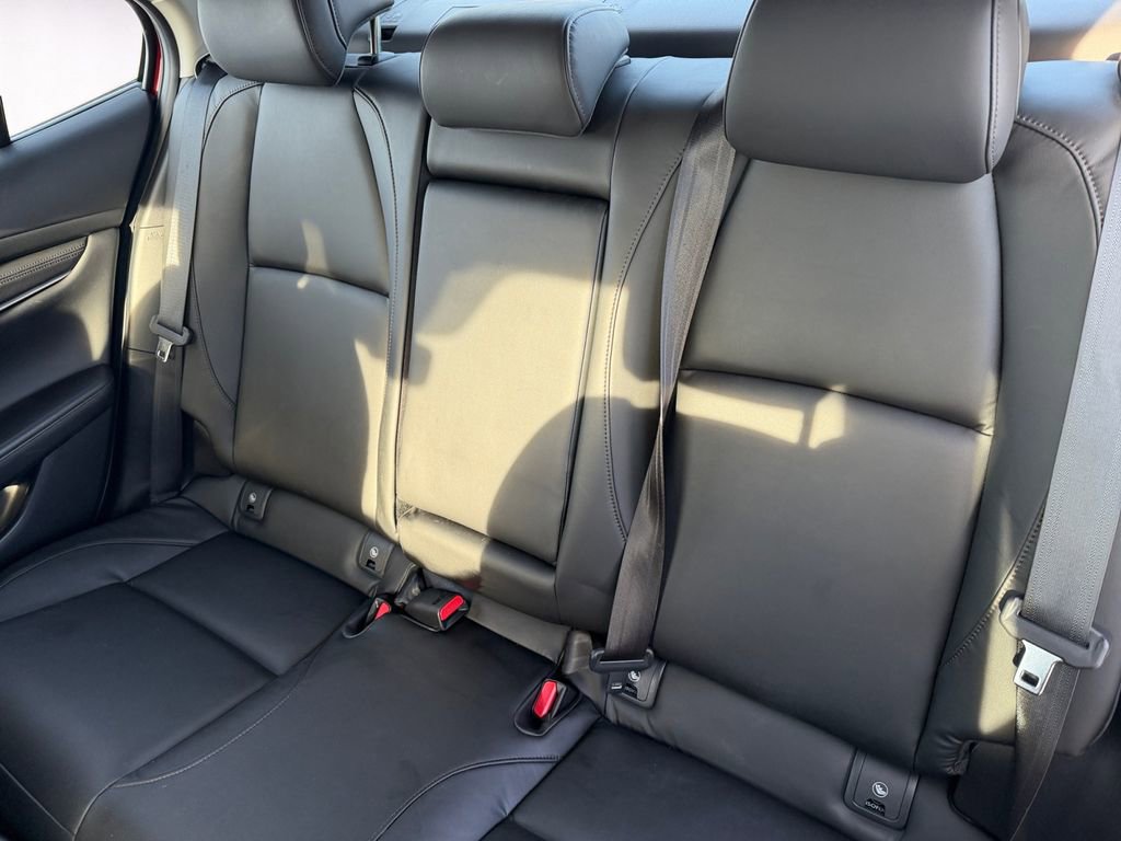 Used 2025 MAZDA MAZDA3 s image 13