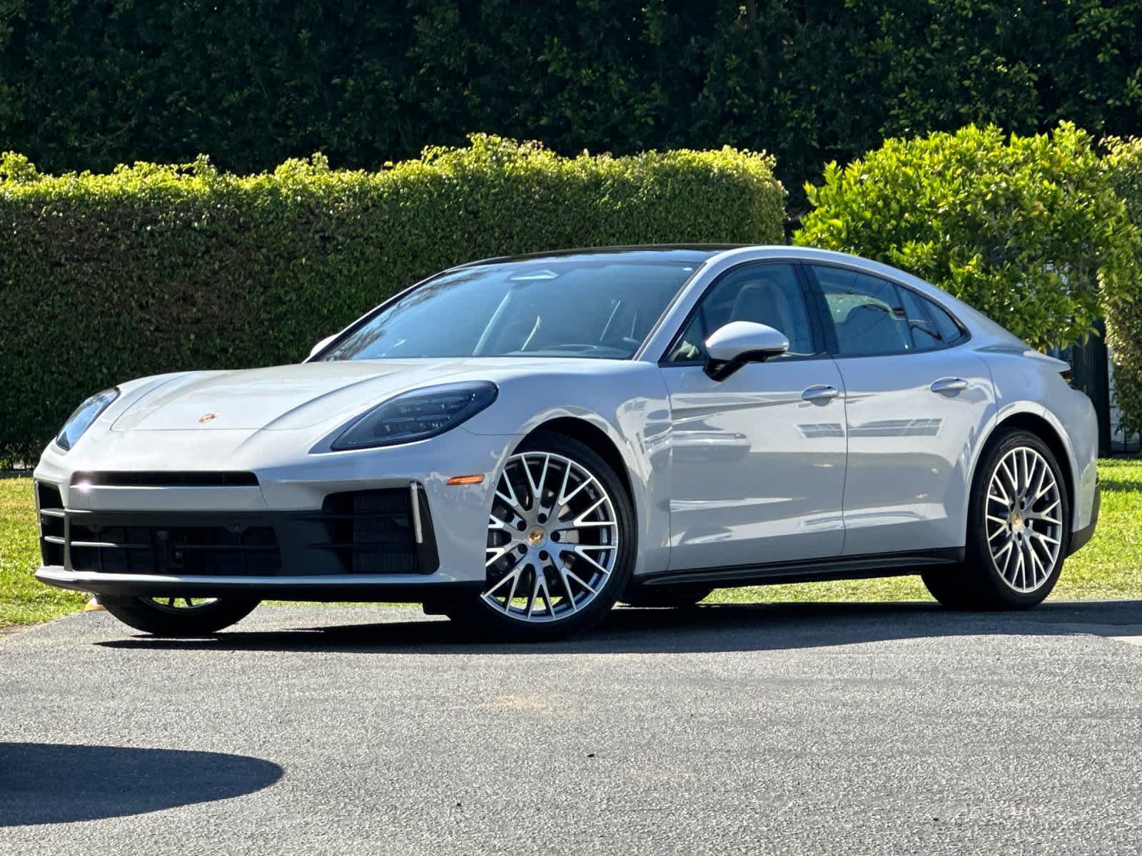 New 2026 Porsche Panamera