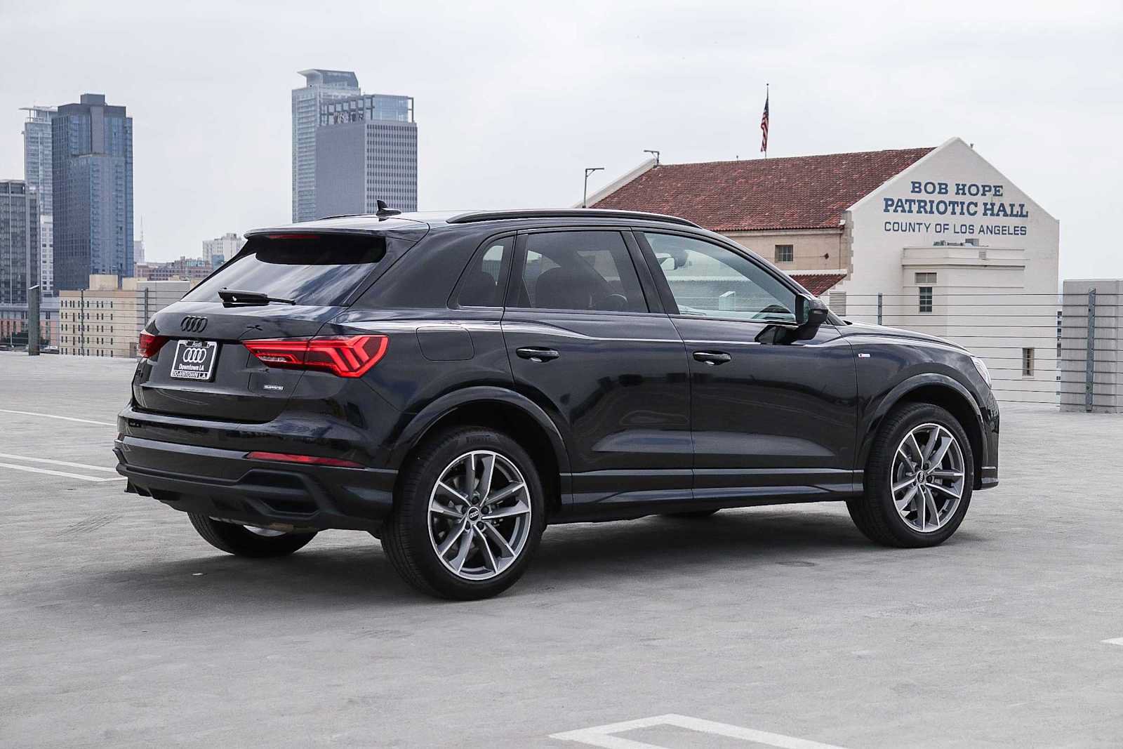 Used 2025 Audi Q3 2.0T Premium w/ Convenience Package AWD/4WD image 4