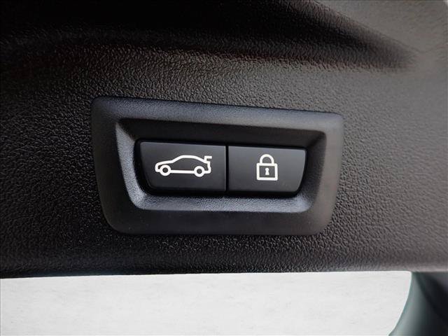 Used 2020 BMW X5 xDrive40i w/ M Sport Package AWD/4WD image 9