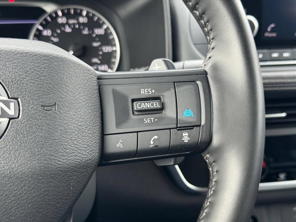 Certified 2025 Nissan Rogue SV FWD image 19