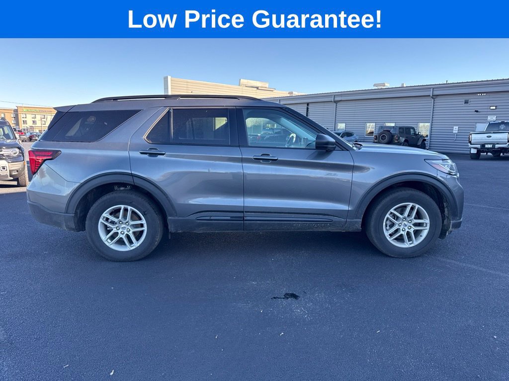 Used 2026 Ford Explorer Active AWD/4WD image 8