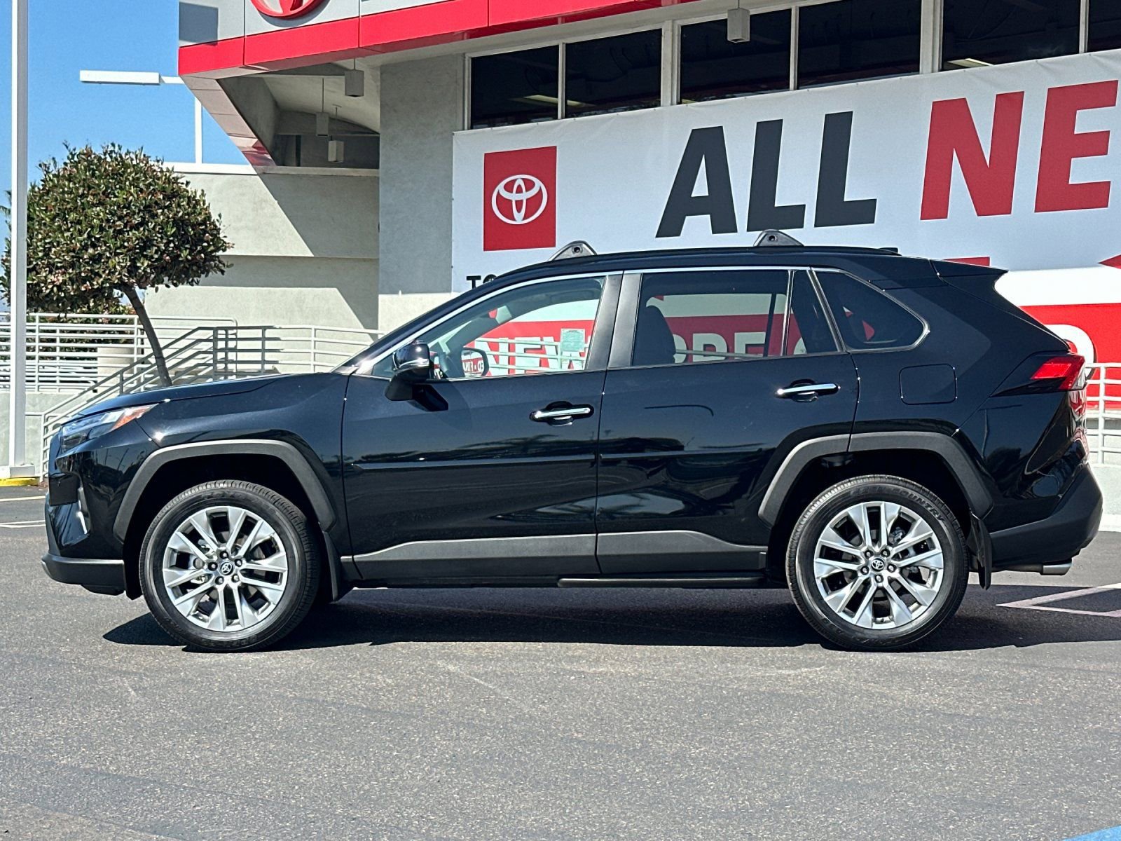 Used 2025 Toyota RAV4 Limited w/ Weather Package AWD/4WD image 2