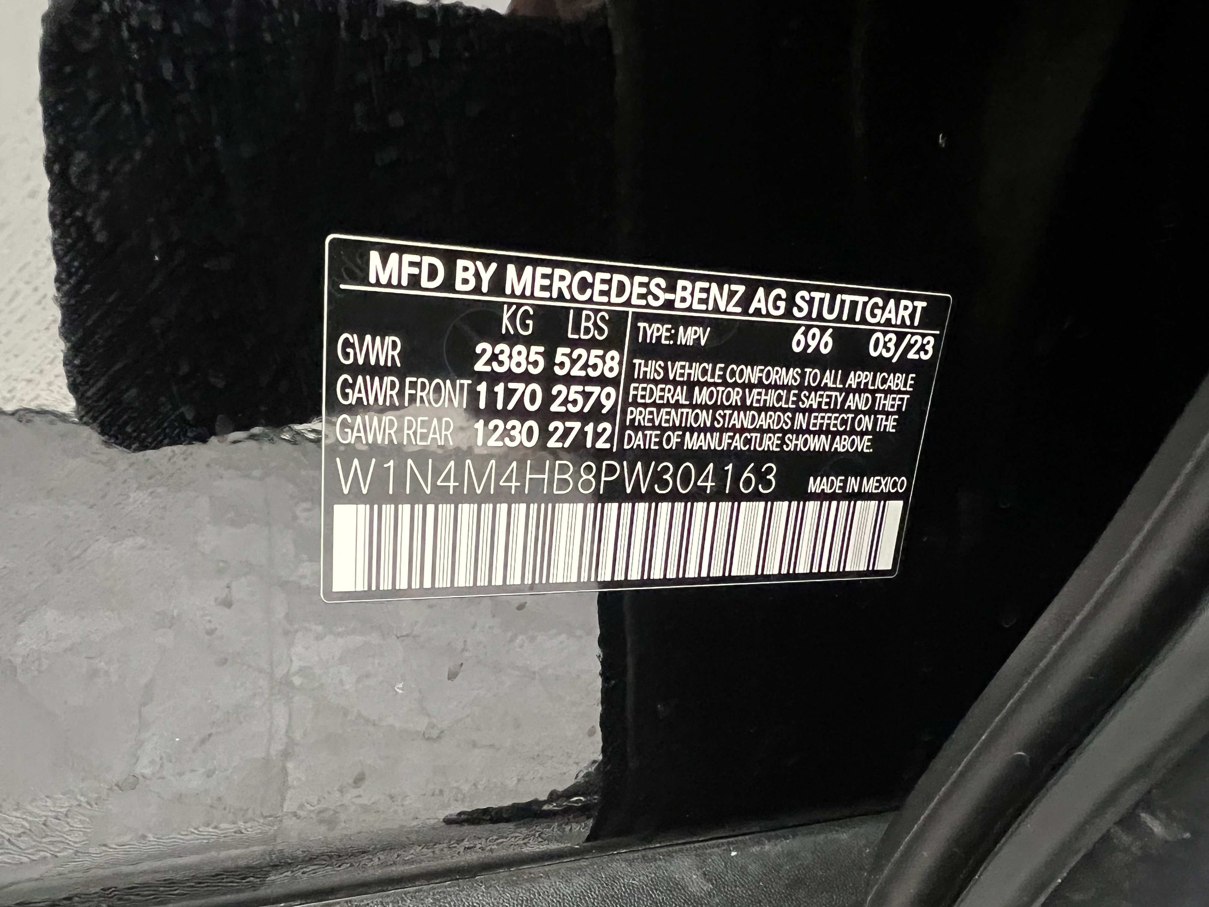Certified 2023 Mercedes-Benz GLB 250 4MATIC image 35