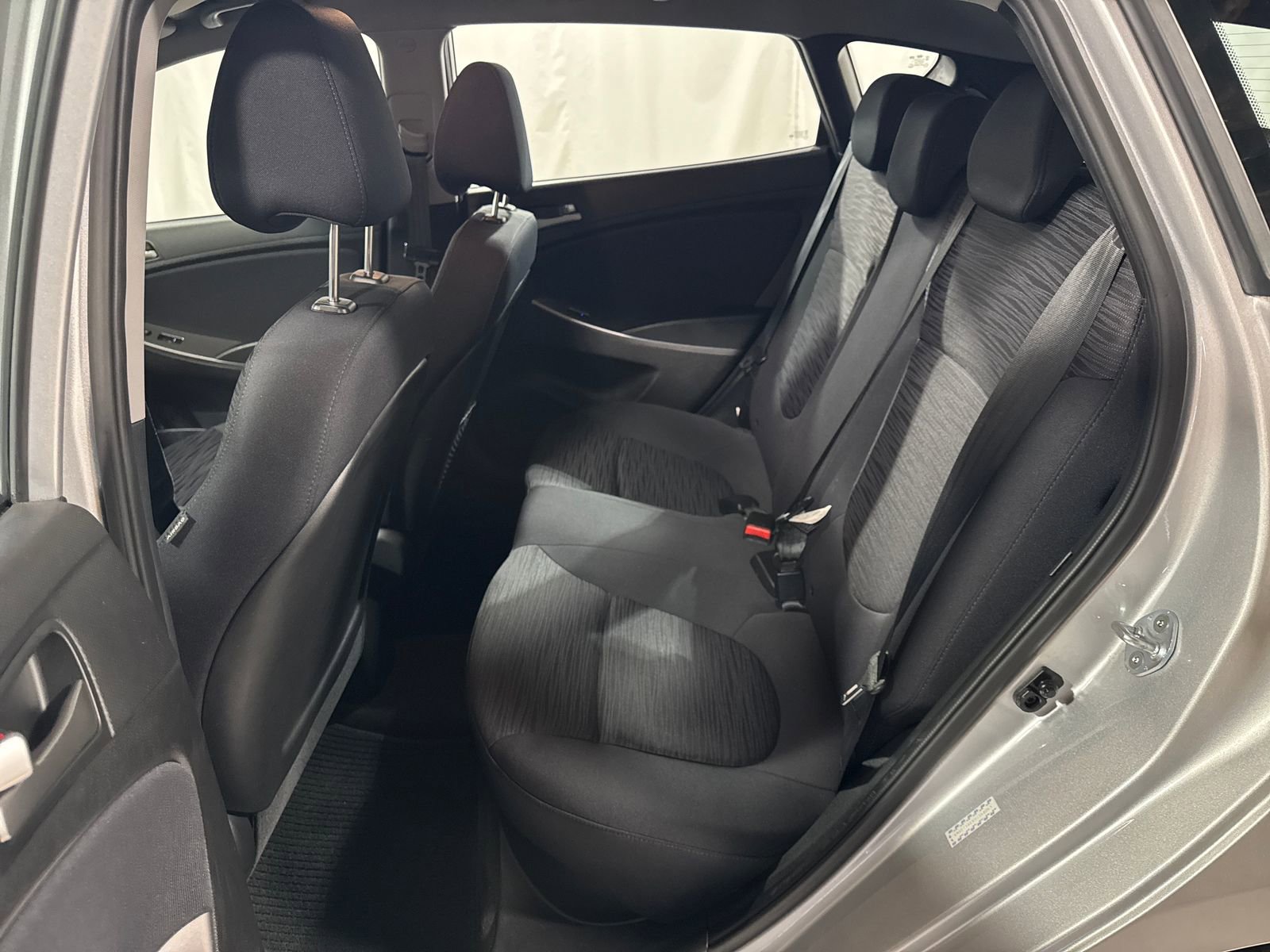 Used 2017 Hyundai Accent SE FWD image 5