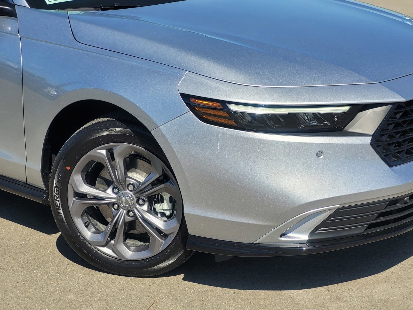 Used 2026 Honda Accord EX-L image 3