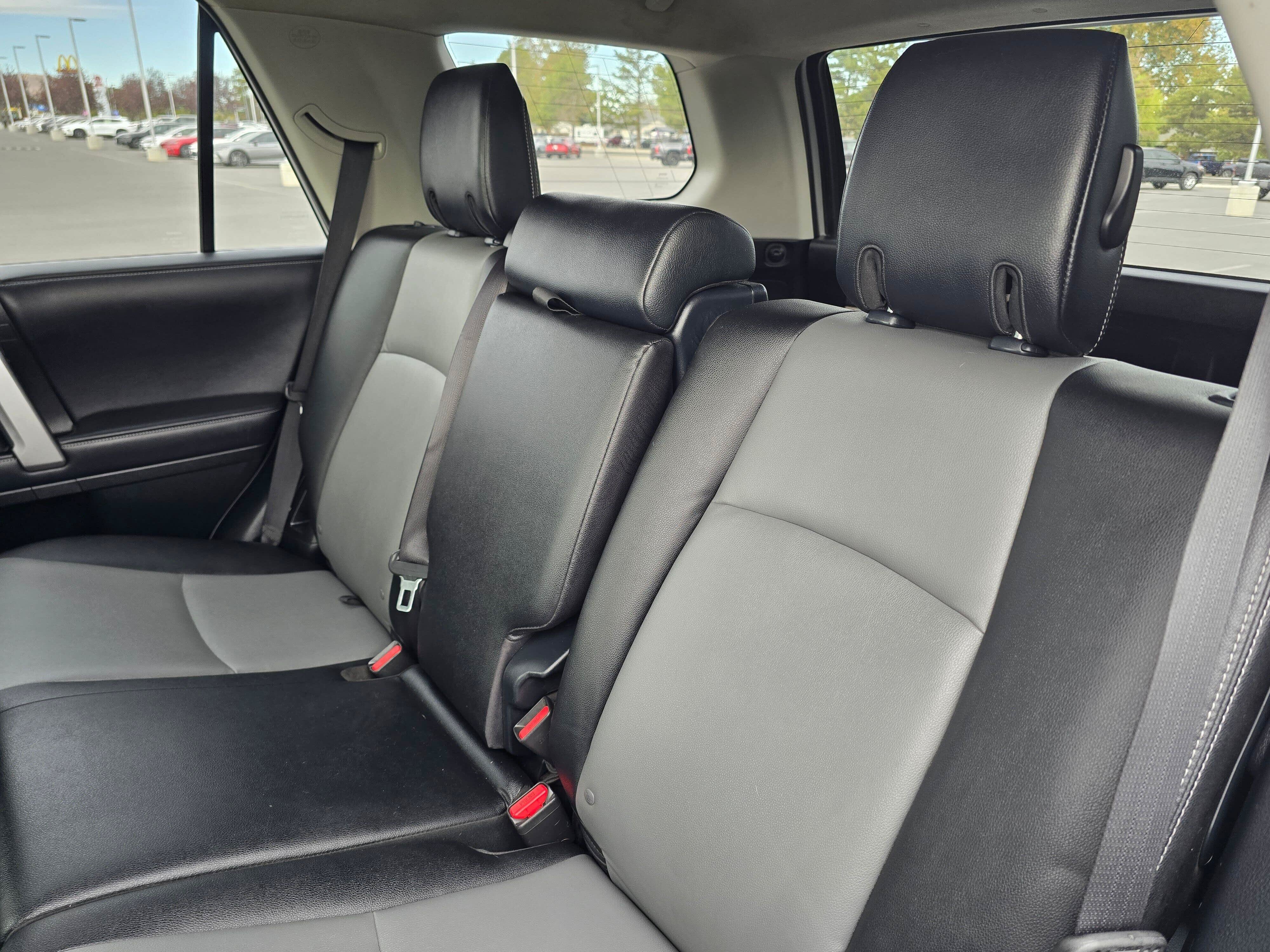Used 2018 Toyota 4Runner SR5 Premium AWD/4WD image 17