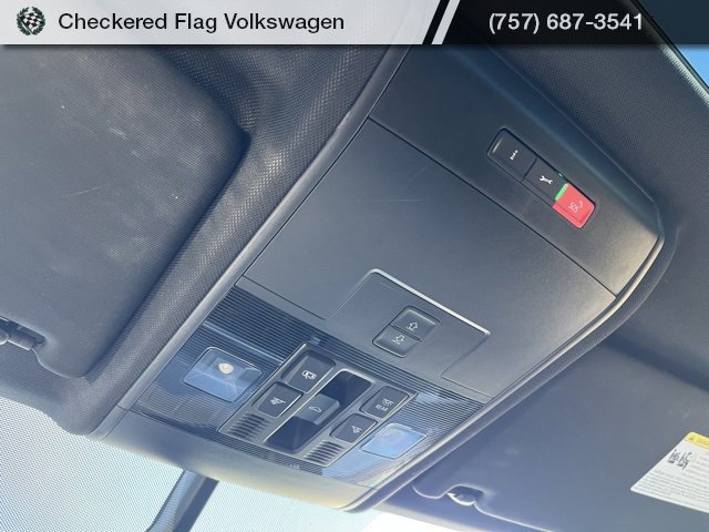 Used 2022 Volkswagen Atlas Cross Sport SE image 19