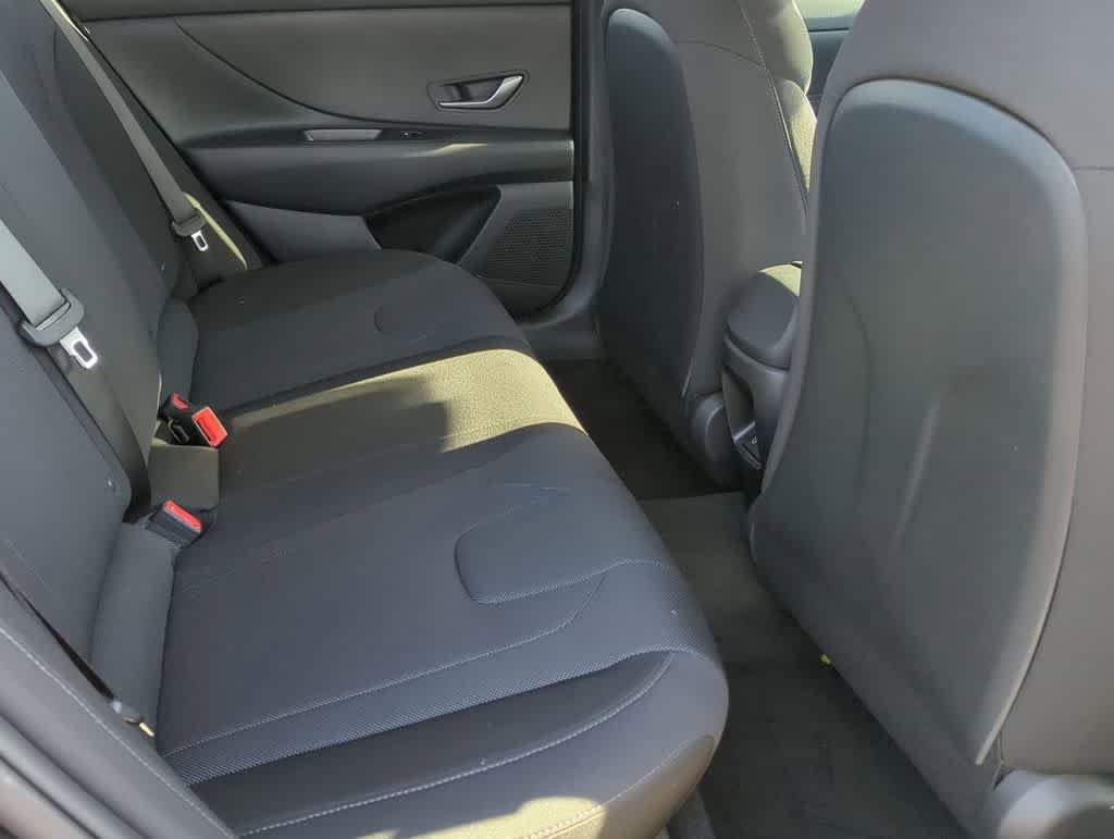 New 2026 Hyundai Elantra SE image 21
