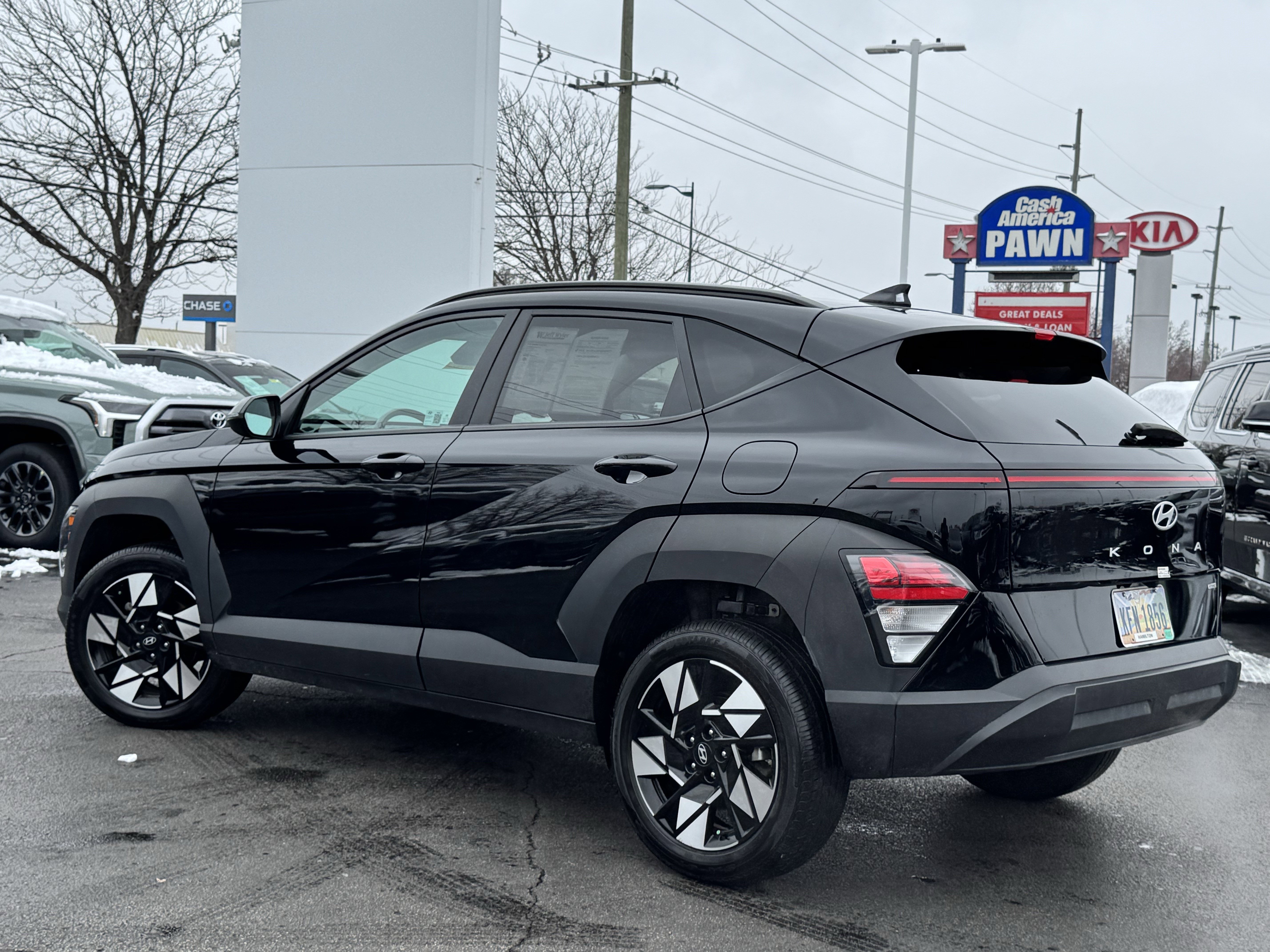 Used 2024 Hyundai Kona SEL w/ Convenience Package image 17