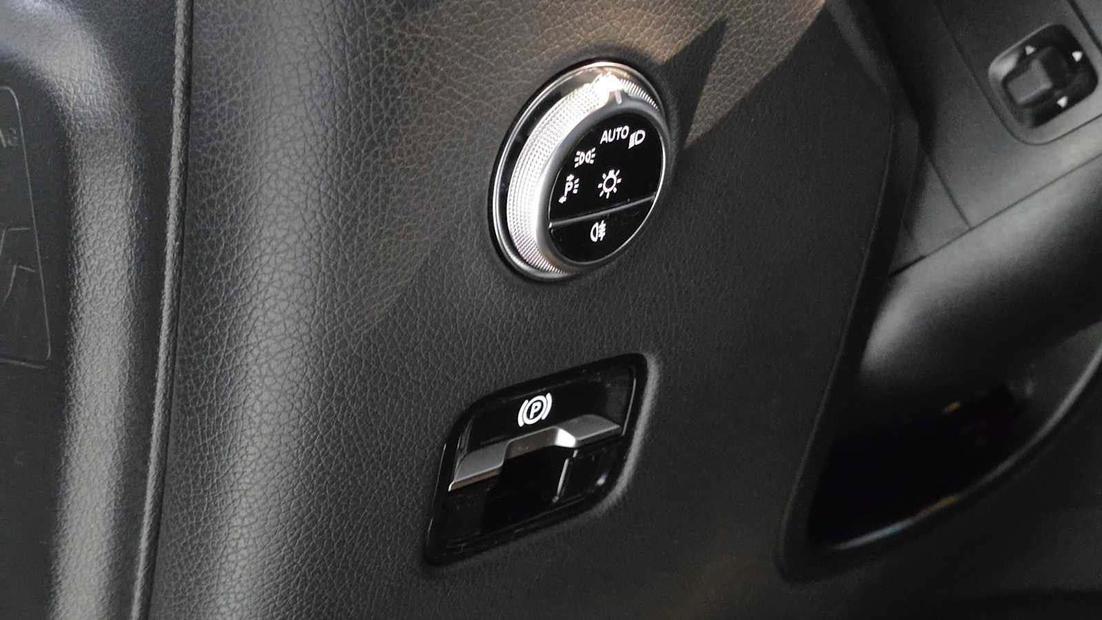 Certified 2024 Mercedes-Benz GLC 300 4MATIC image 25