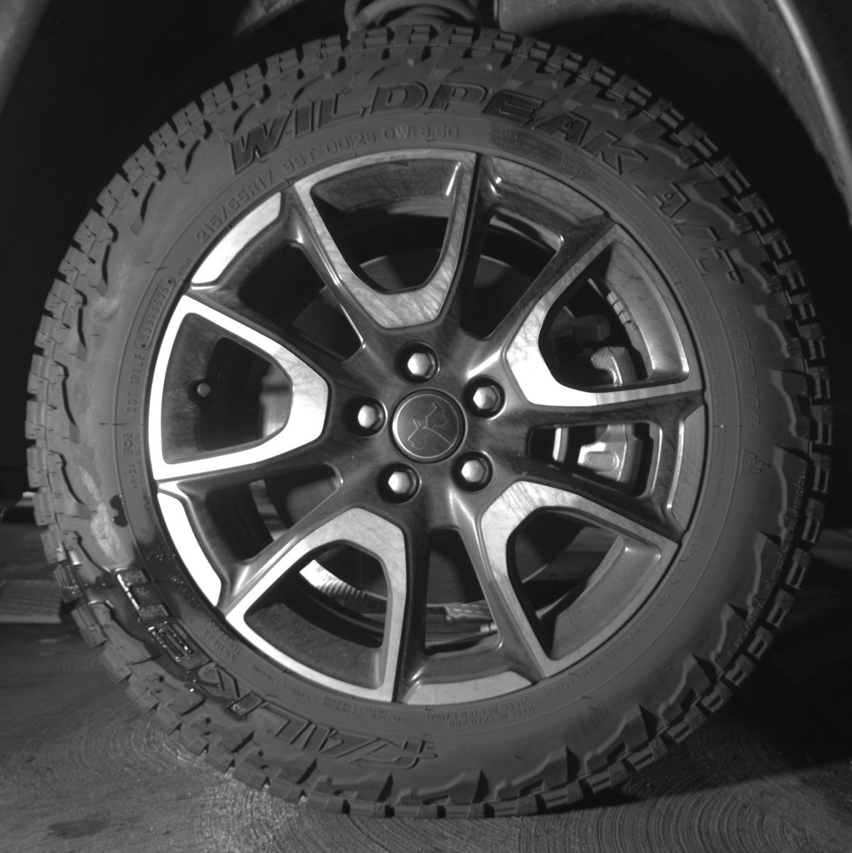 Used 2025 Jeep Compass Trailhawk image 13