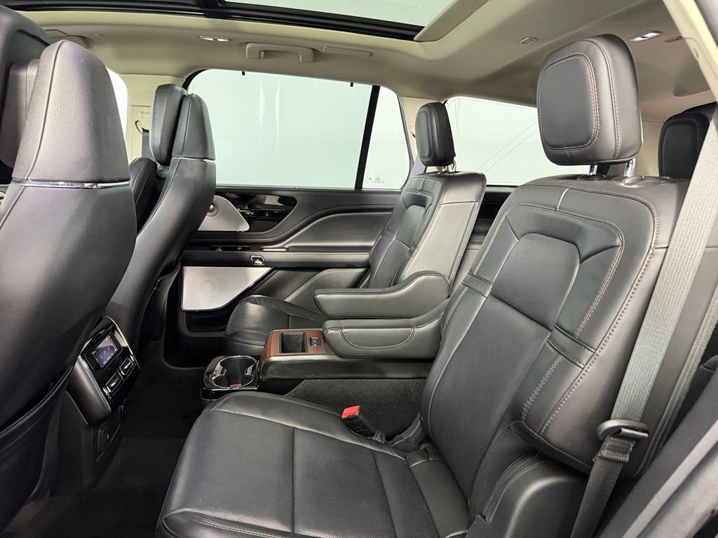Used 2022 Lincoln Aviator Reserve w/ Equipment Group 201A AWD/4WD image 19