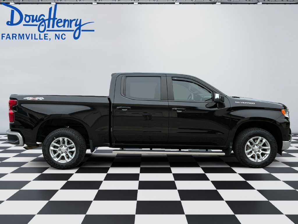 Used 2023 Chevrolet Silverado 1500 LT AWD/4WD image 6