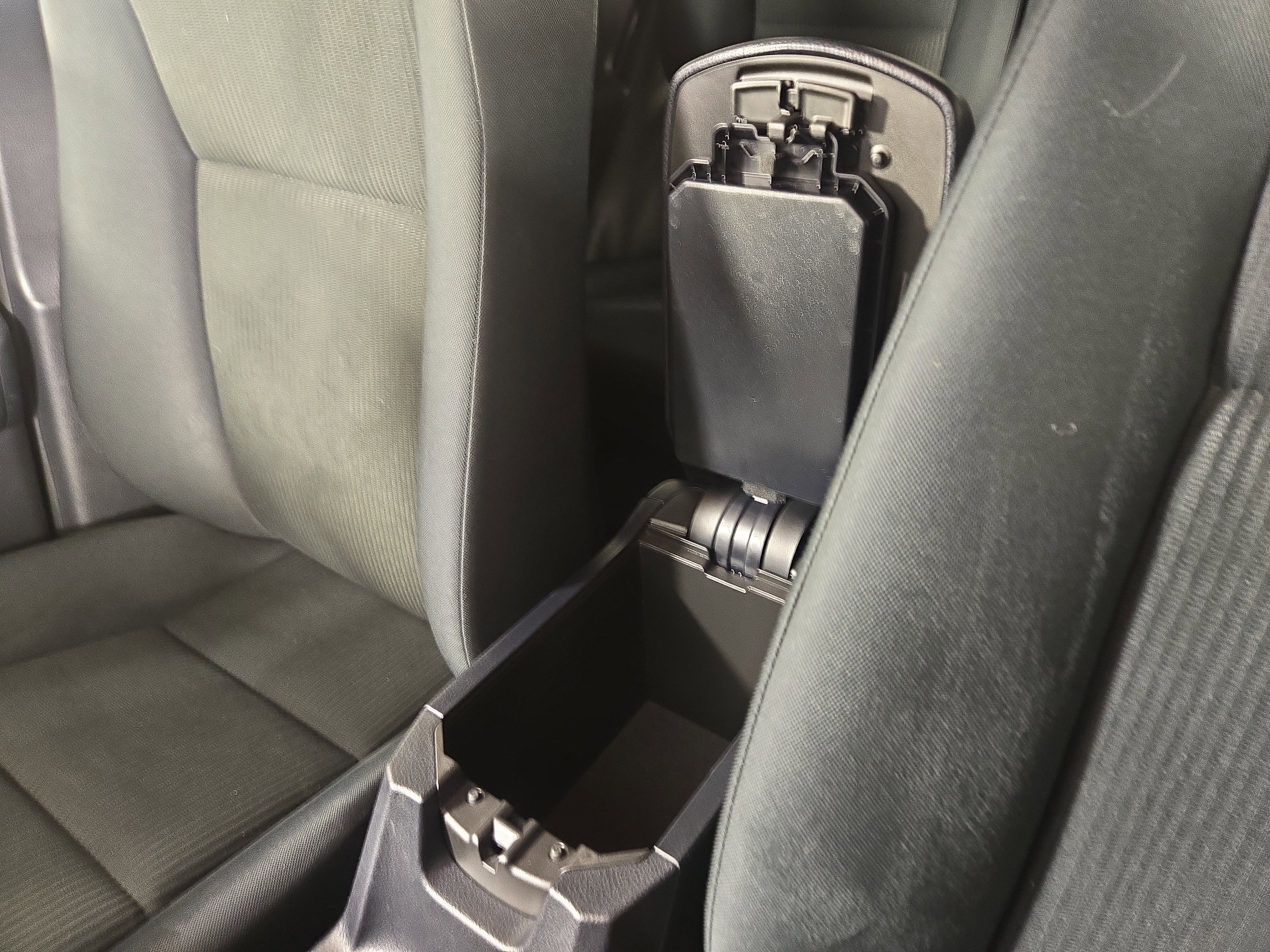 Used 2018 Toyota RAV4 LE w/ All Weather Liner Package image 25