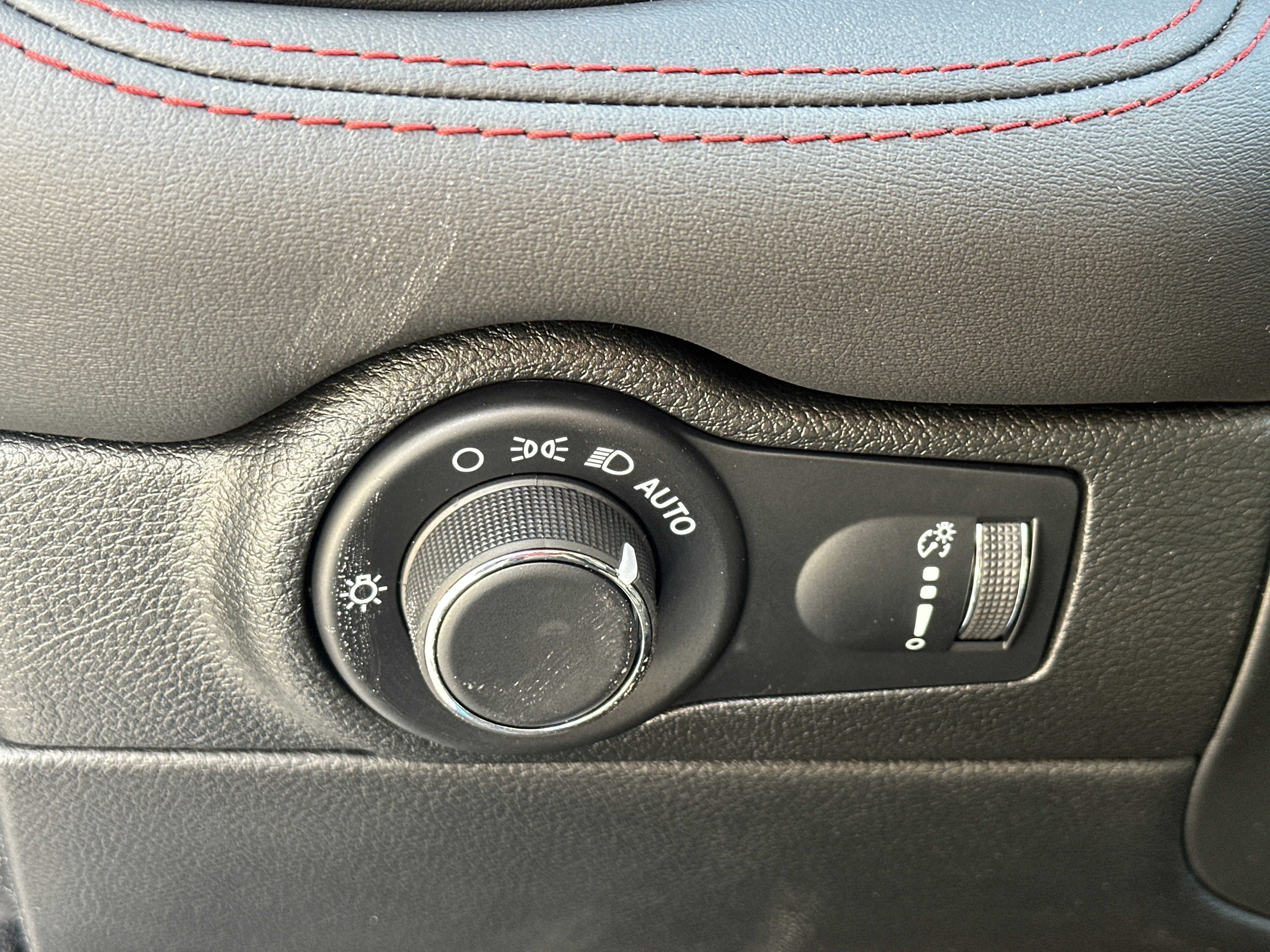 New 2026 Dodge Durango GT image 12