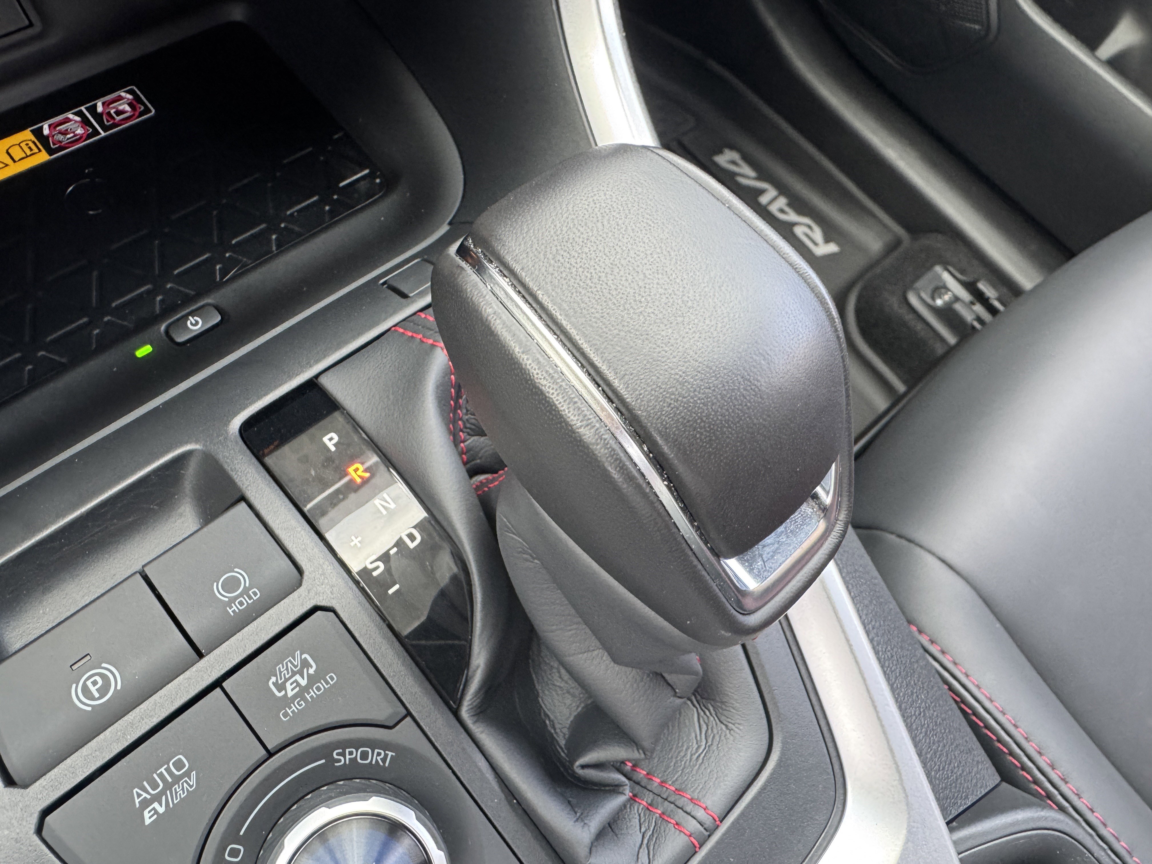 Used 2025 Toyota RAV4 XSE w/ Weather Package AWD/4WD image 29