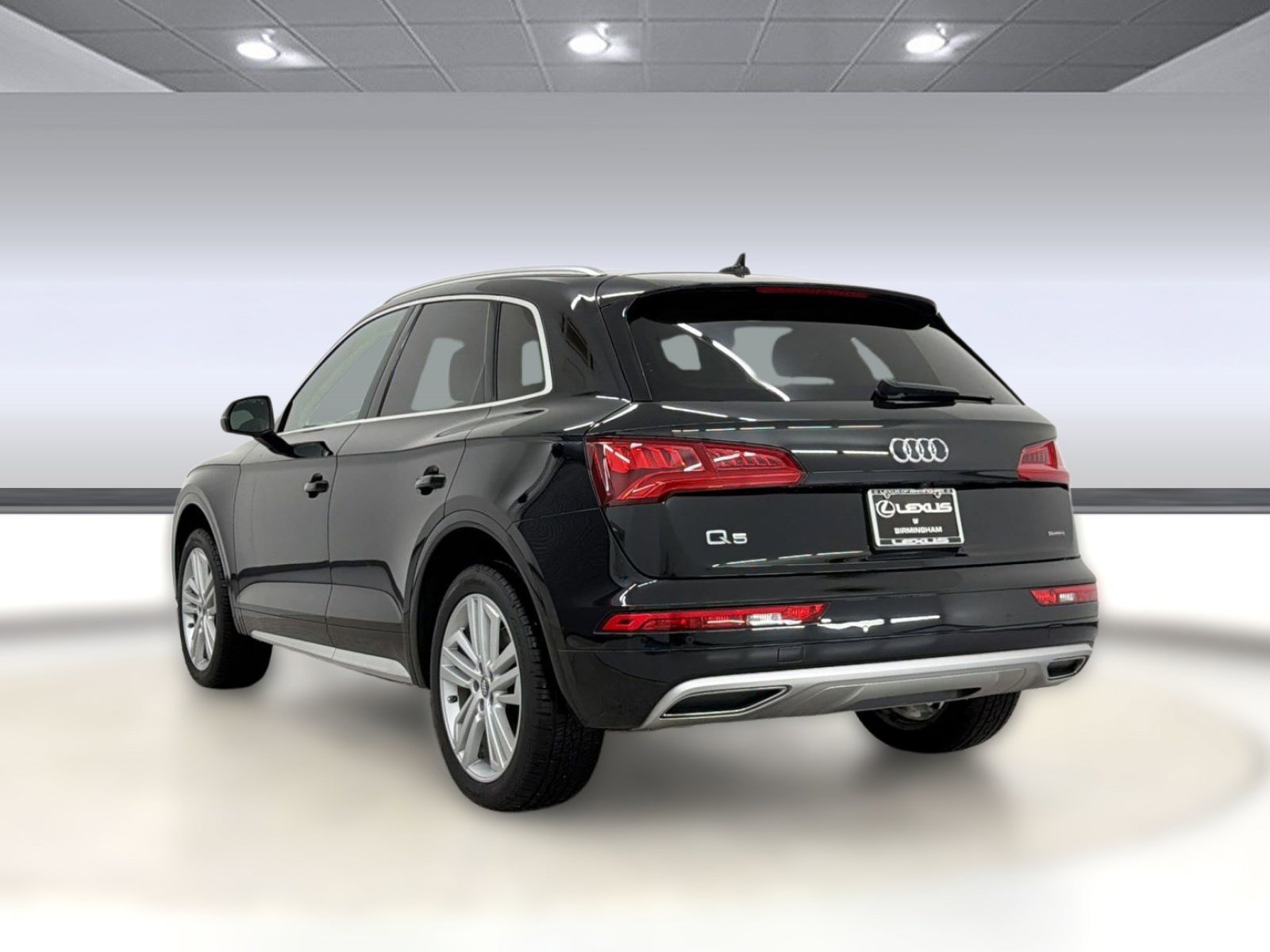 Used 2019 Audi Q5 Premium Plus w/ Premium Plus Package image 3