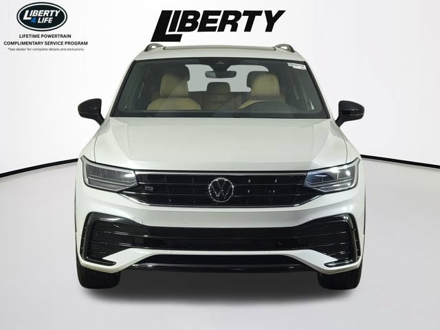 Used 2023 Volkswagen Tiguan SE R-Line AWD/4WD image 9