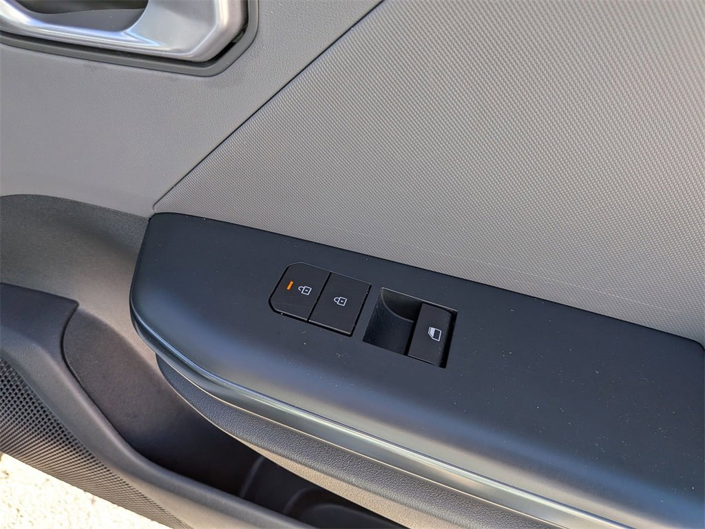 Used 2025 Kia K4 LXS image 30