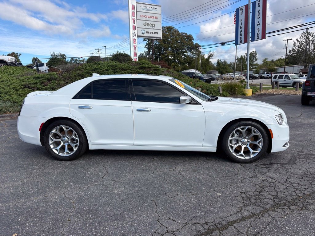 Used 2018 Chrysler 300 C w/ Sun, Sound & Nav Package RWD image 2