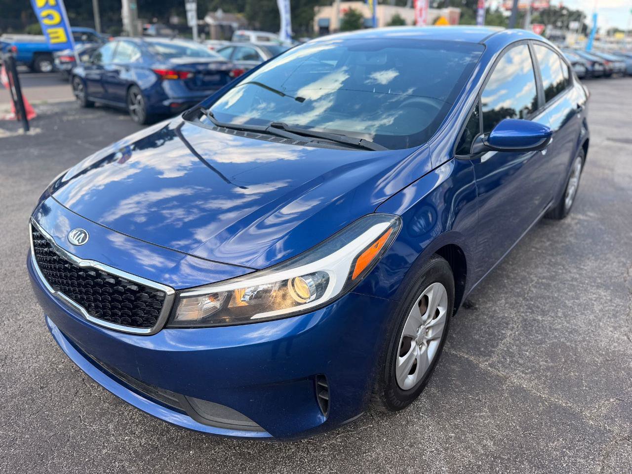Used 2018 Kia Forte LX FWD image 2