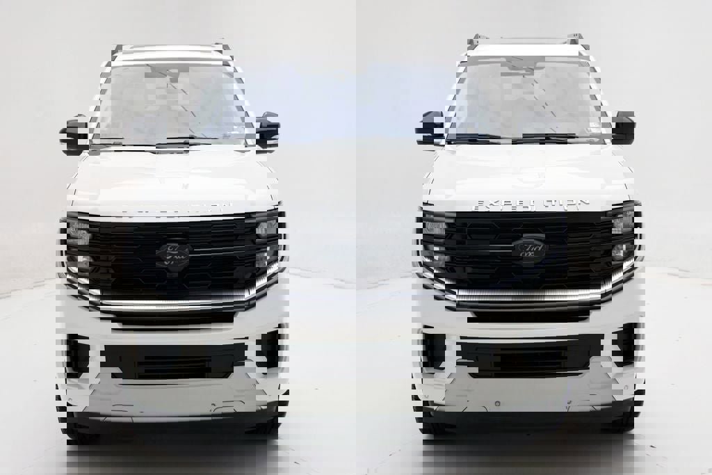 Used 2025 Ford Expedition Max Platinum w/ Platinum Ultimate Package image 5