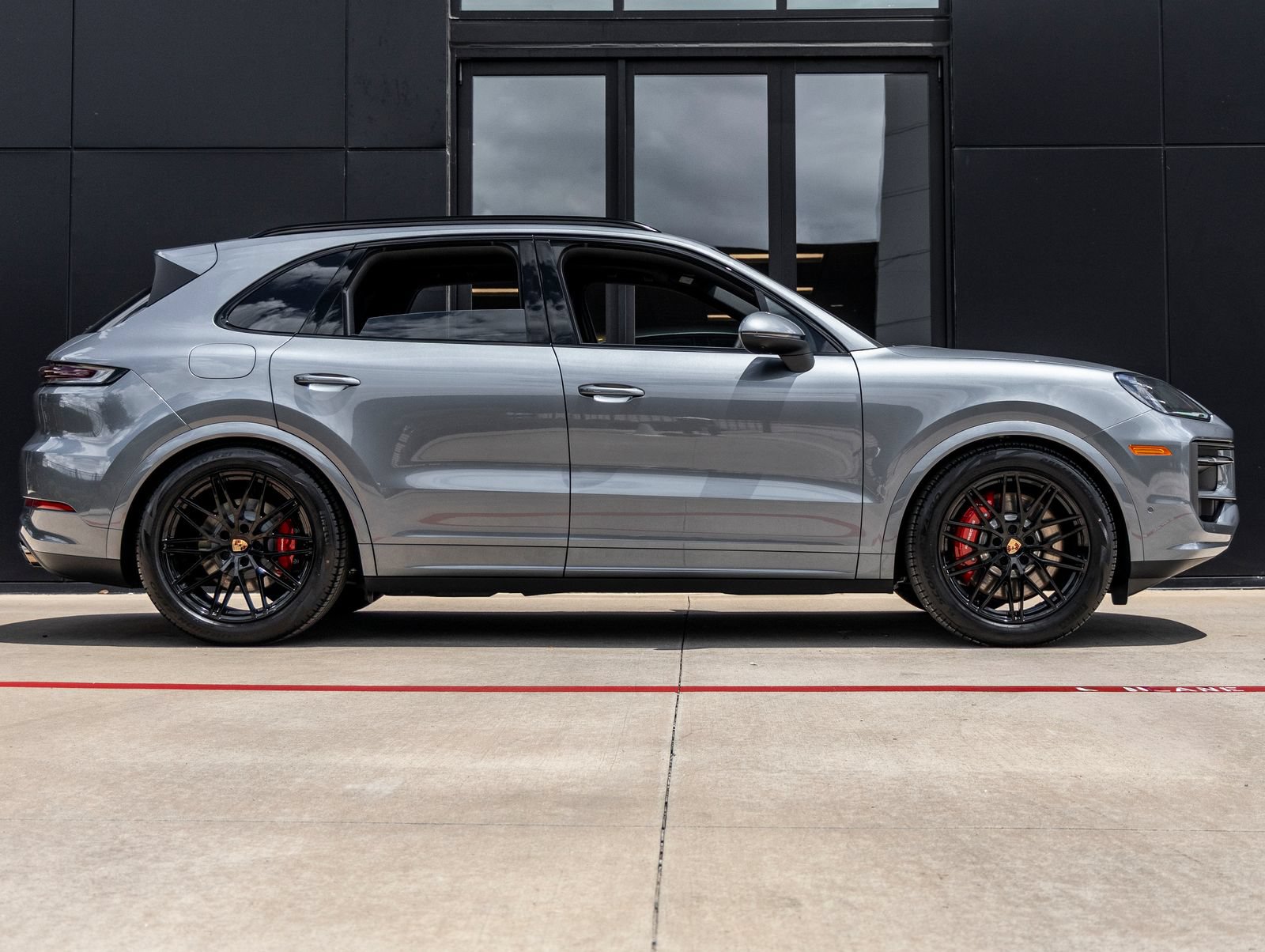 New 2026 Porsche Cayenne S AWD/4WD image 12