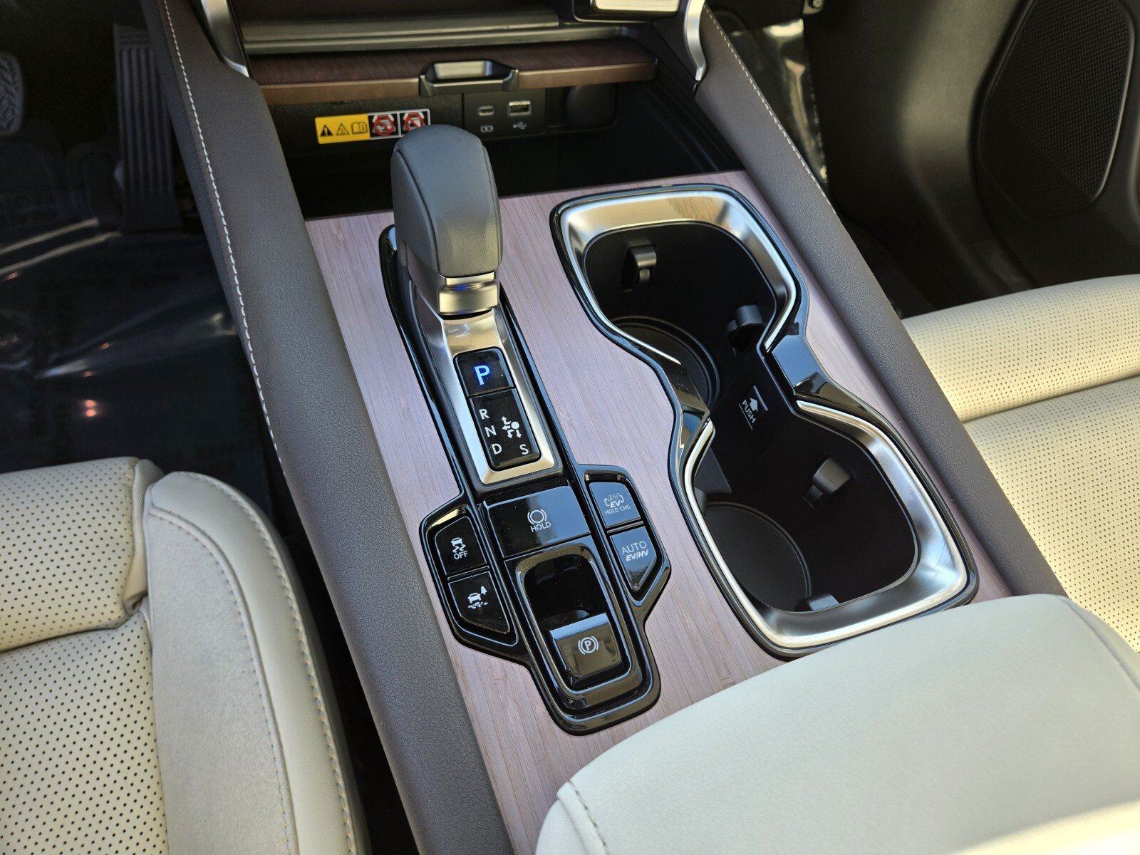 New 2026 Lexus RX 450h AWD image 13